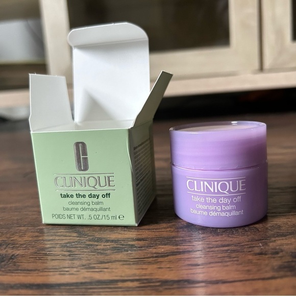 Clinique take the day off cleansing balm - Picture 6 of 7